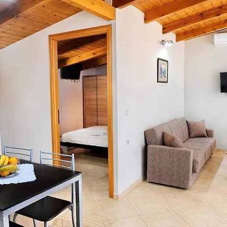 Irene Lejlighed Vlikhón